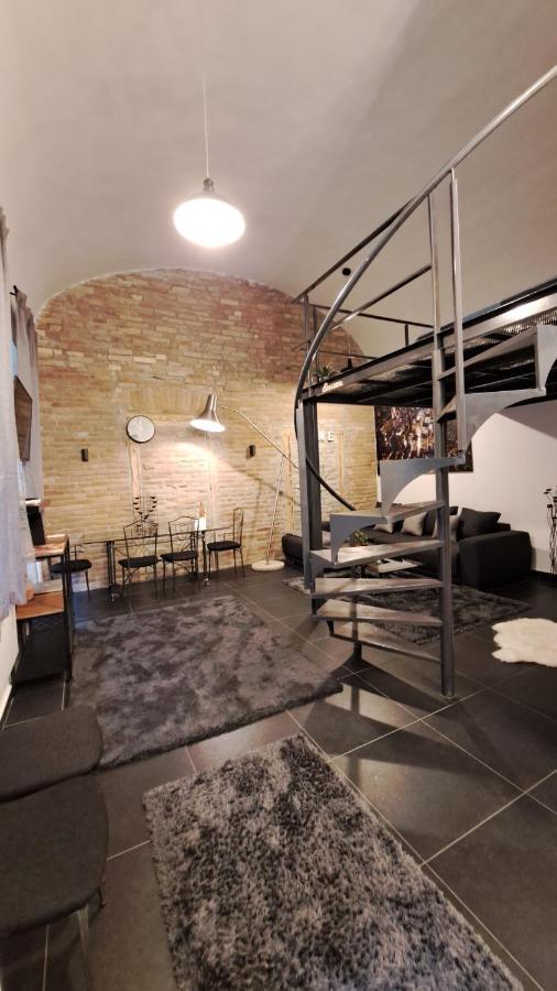 Kiraly Street , Stylish Apartment Budapesta Exterior foto